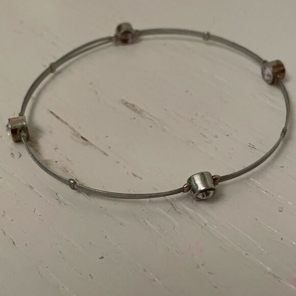 8.5” Golden Karat Jewelers silver plated charm bangle bracelet - Picture 1 of 7